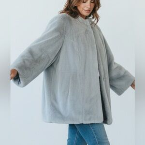 Dennis Basso Zip Front Faux Fur Coat with Hood. Grey, Large. SOFT!